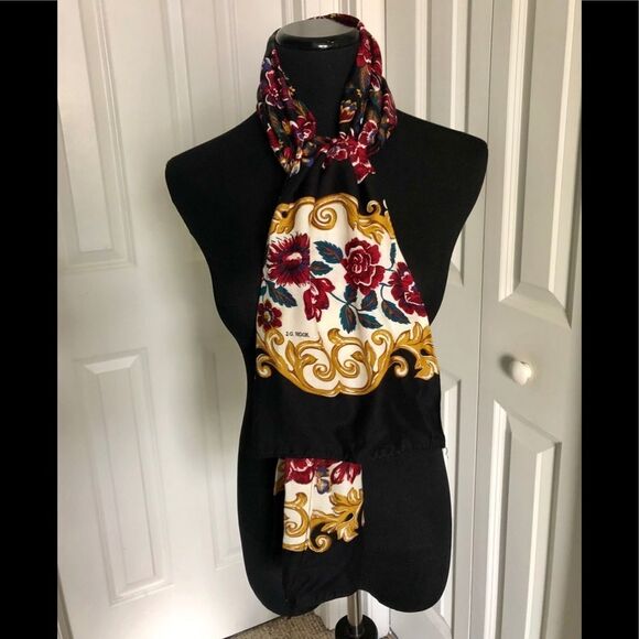Beautiful scarf by J. G. Hook - Picture 1 of 2